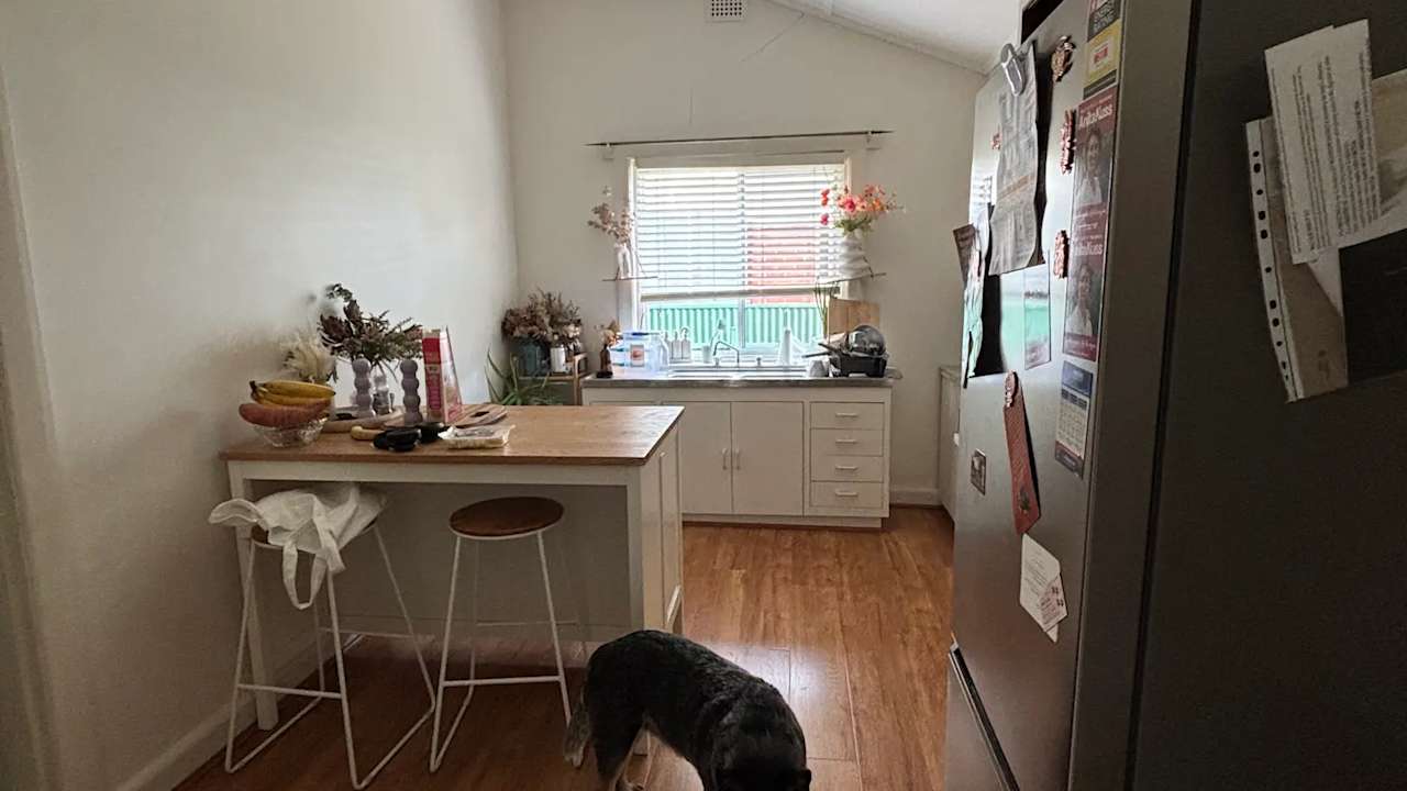 Room in a share house