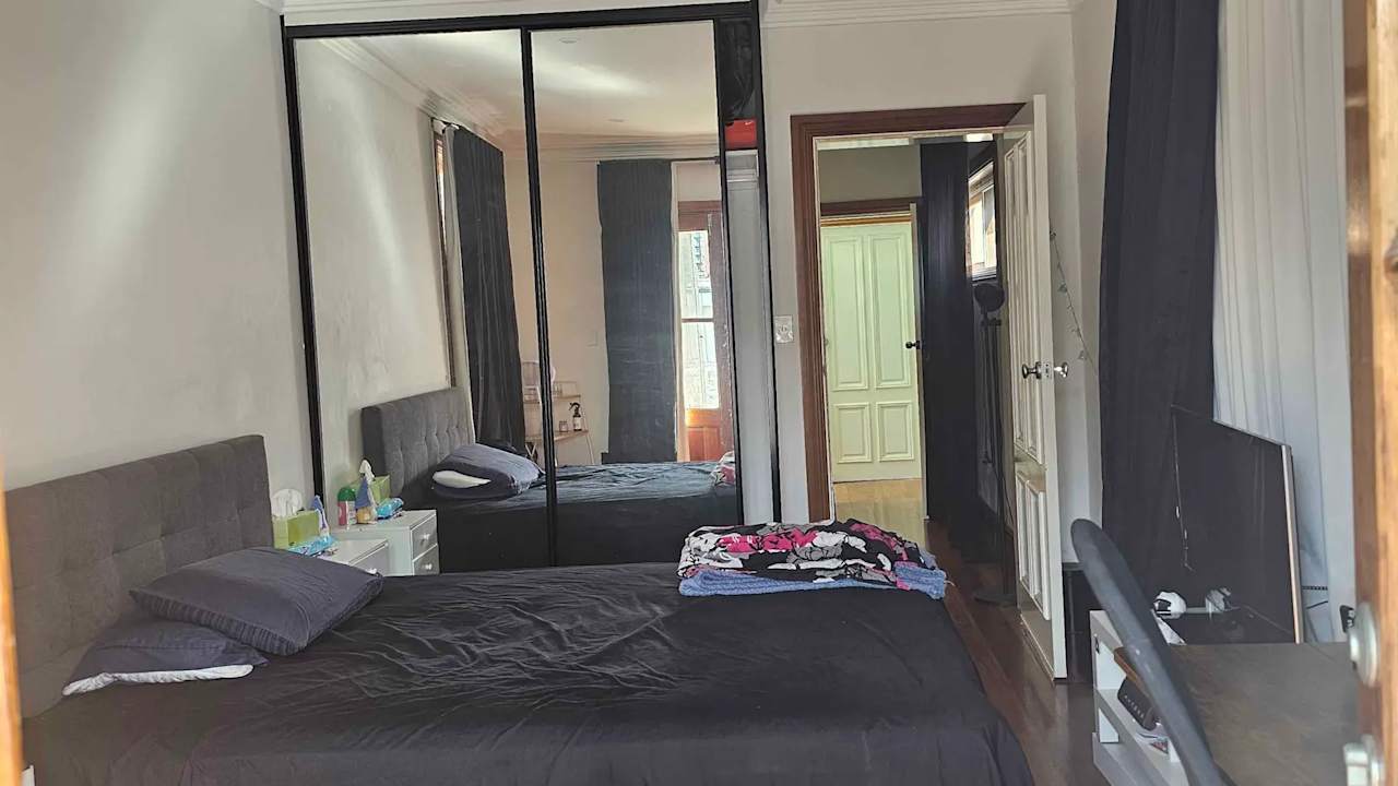 Furnished room in a flatshare