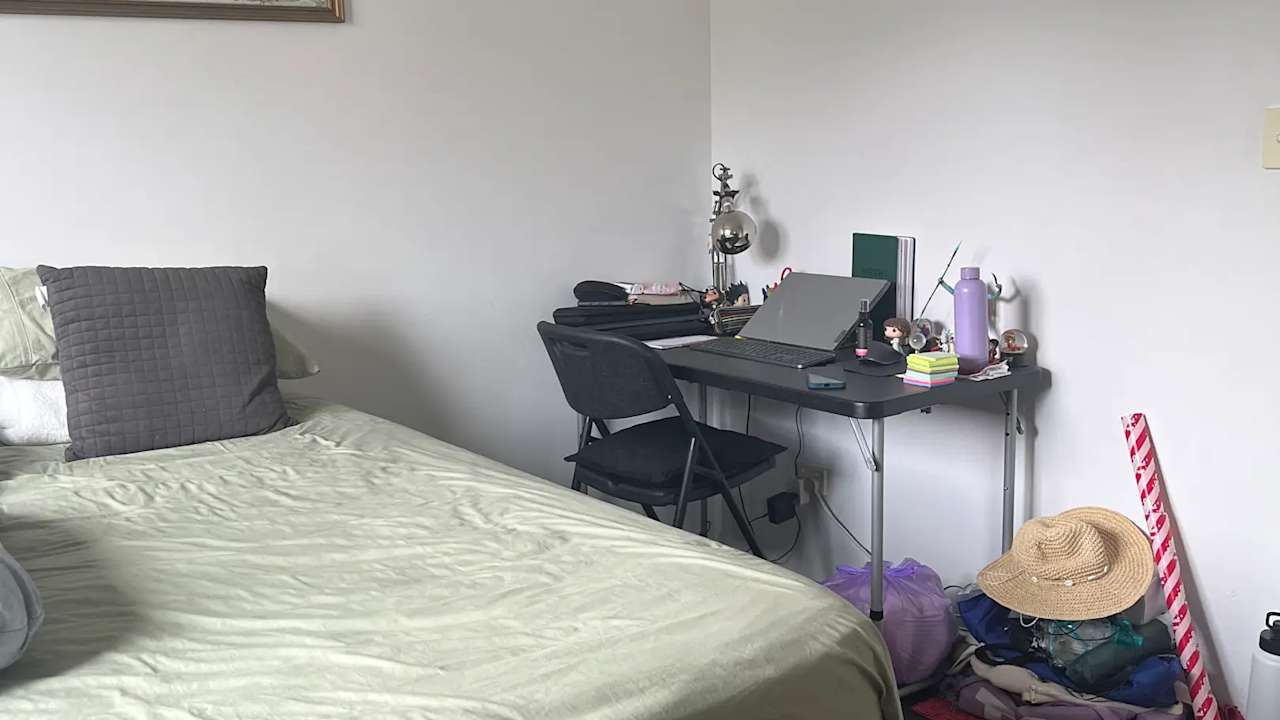 Furnished room with own bathroom