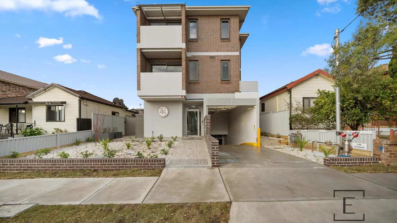 Furnished room studio flat for rent