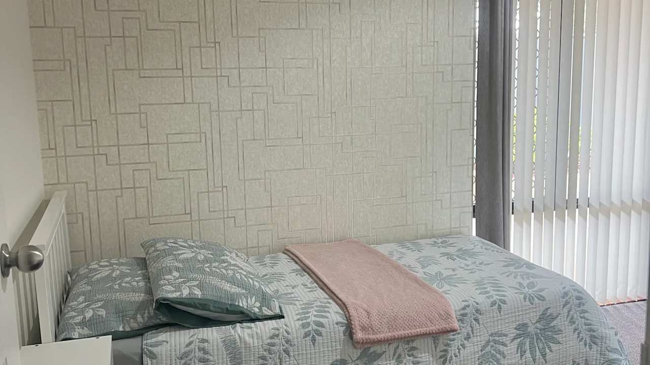 Room in a share house