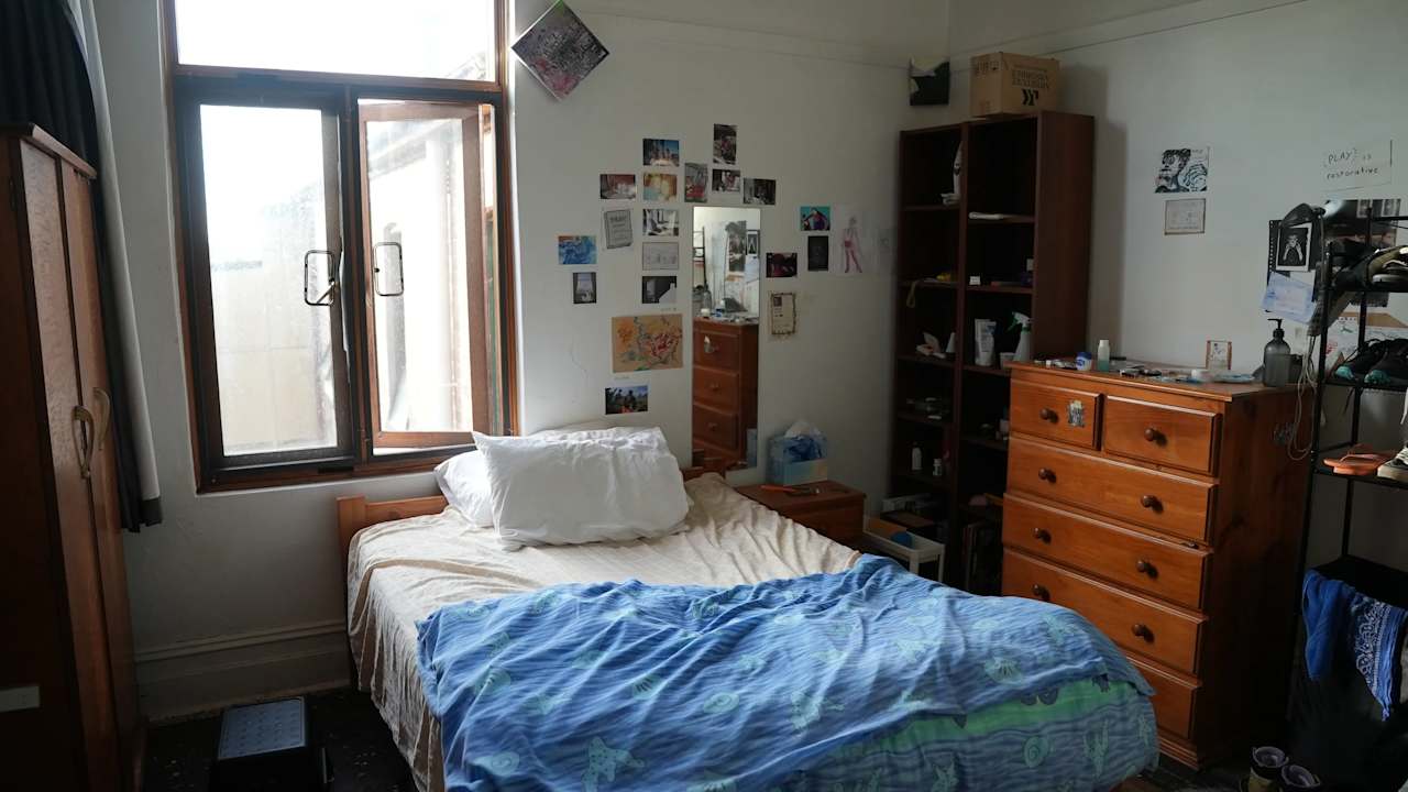 Furnished room in a share house