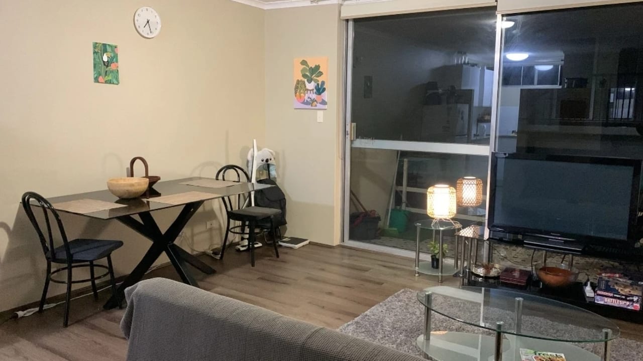 Furnished room in a flatshare