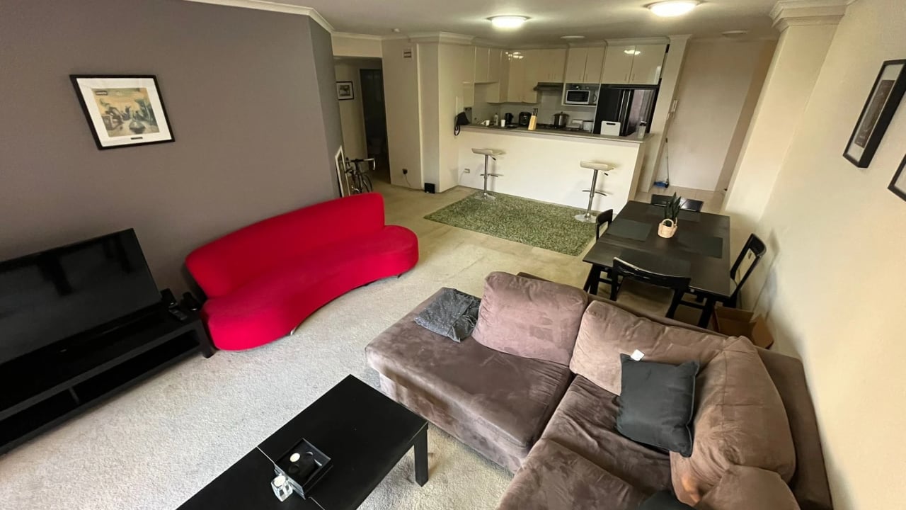 Furnished room with ensuite in a flatshare