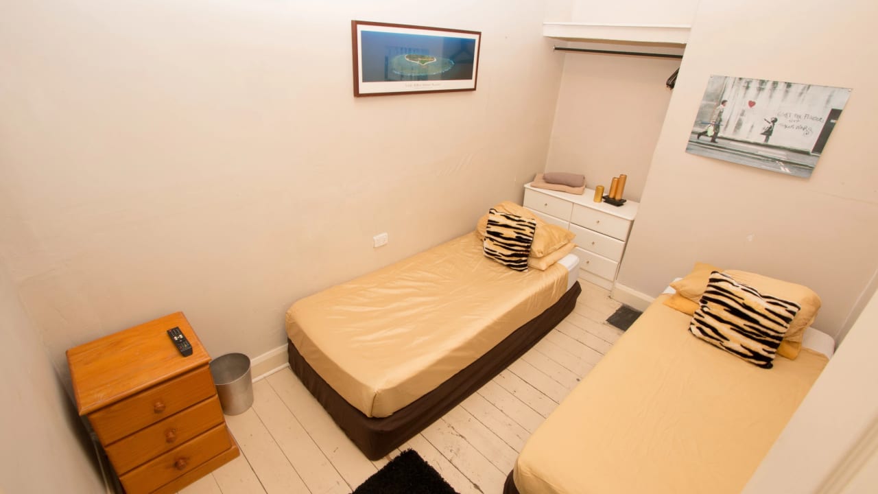 Furnished room in a share house