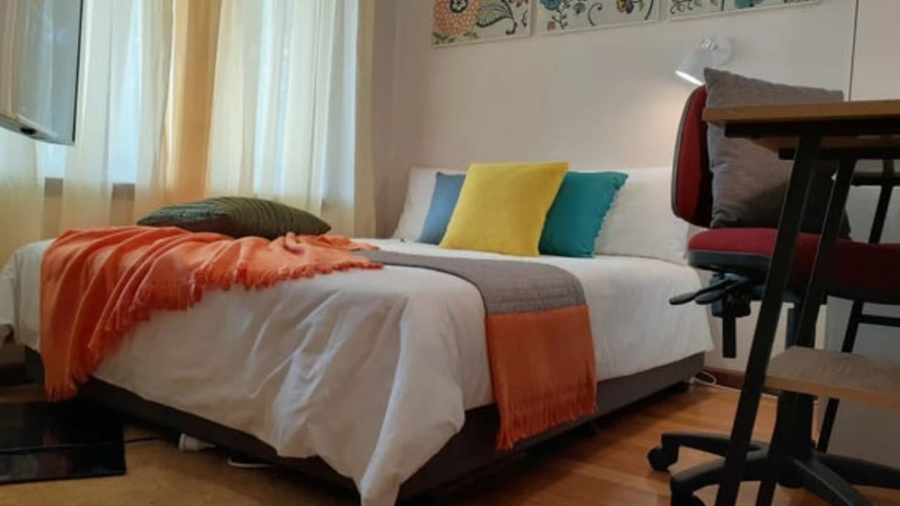 Furnished room in a share house