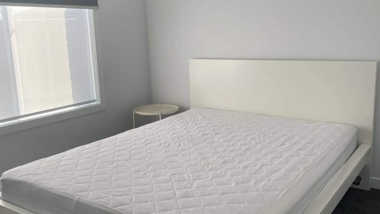 Room in a share house