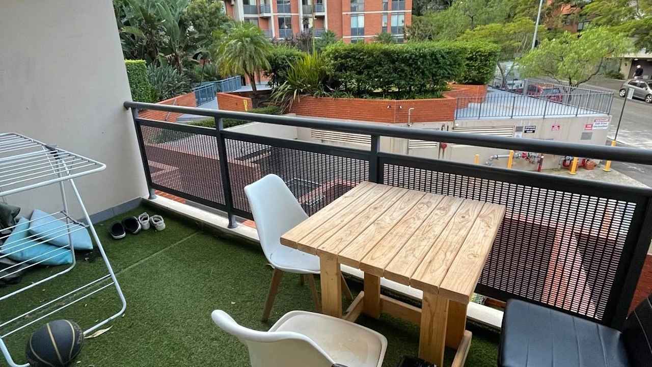 Furnished room with own bathroom