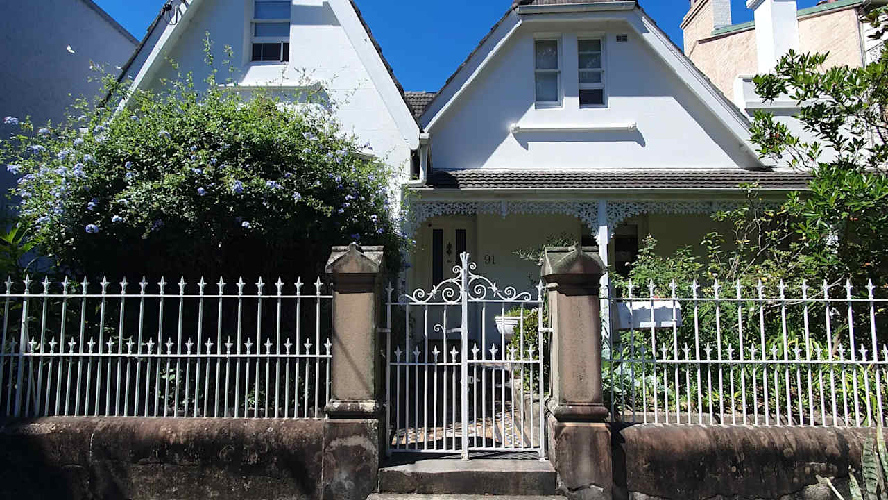 Furnished room in a share house