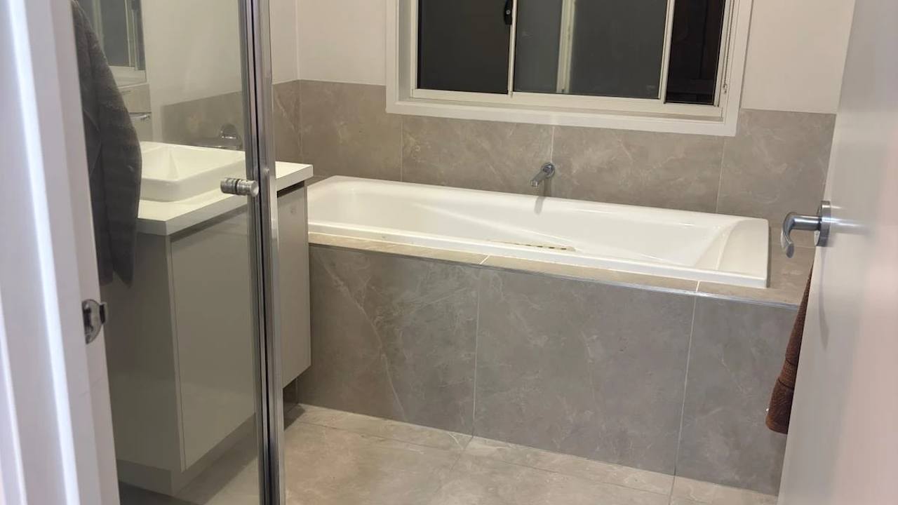 Furnished room with own bathroom