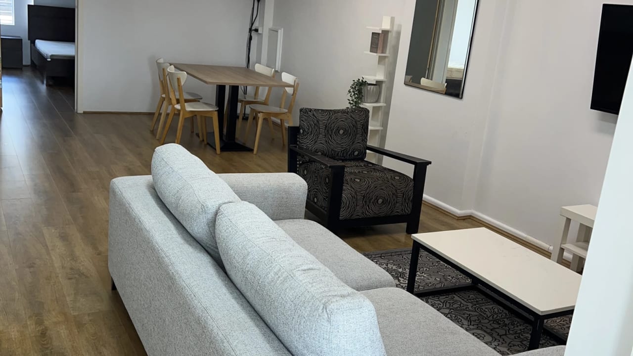 Whole property with 3 rooms for rent