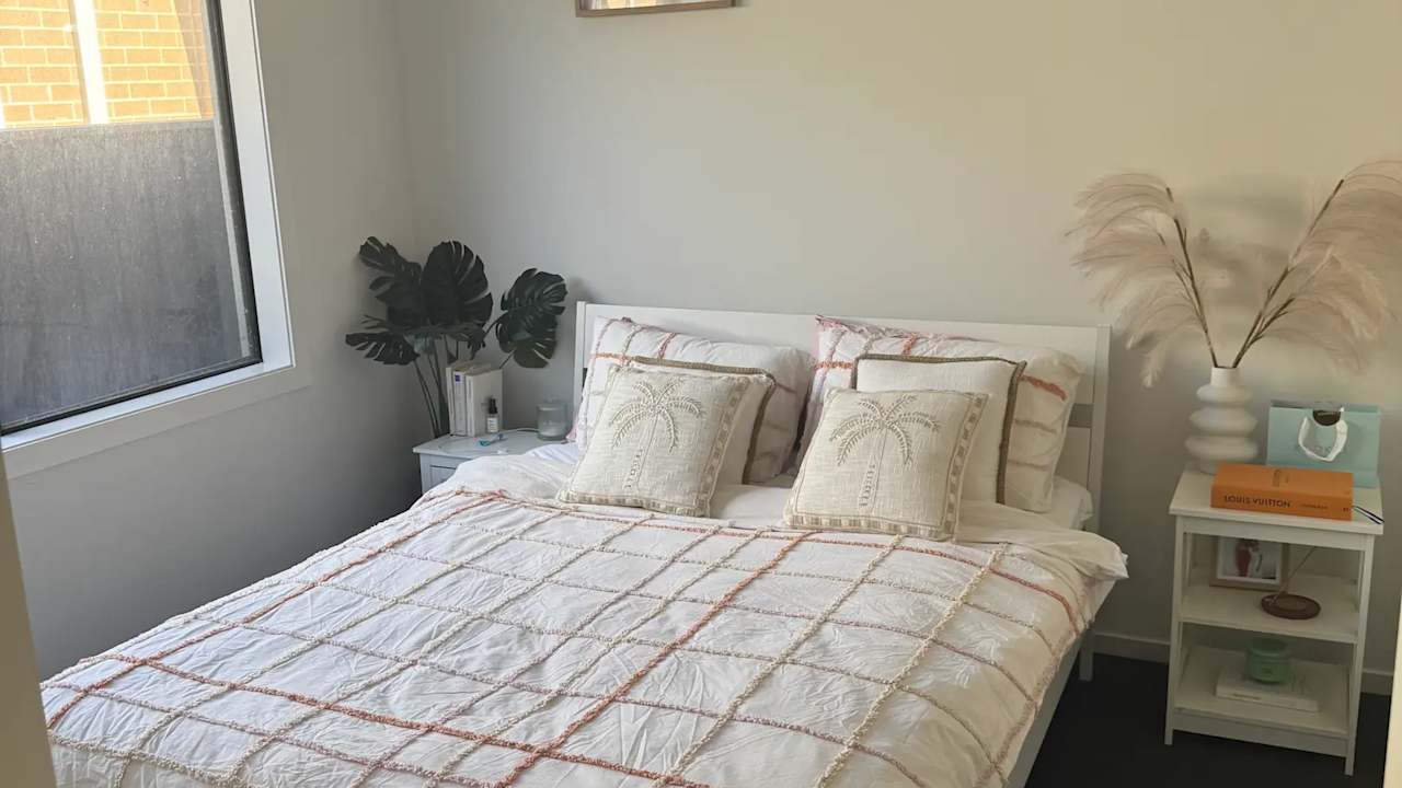 Unfurnished room in a share house