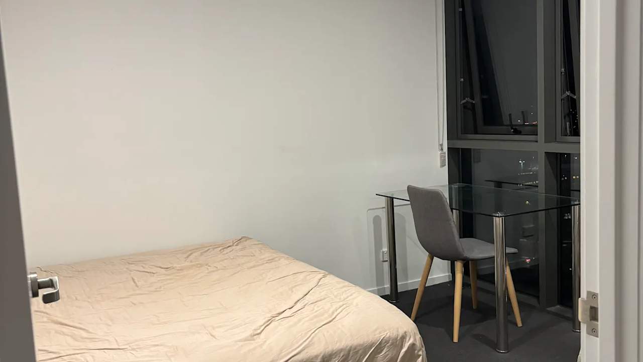 Unfurnished room with own bathroom