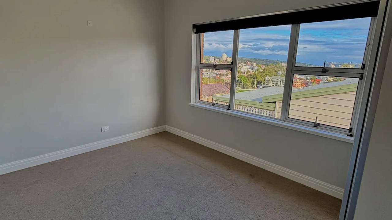 Unfurnished room in a flatshare