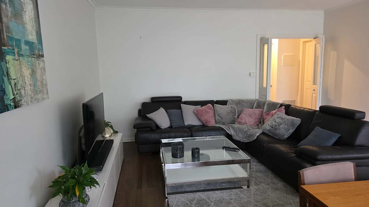 Furnished room in a flatshare