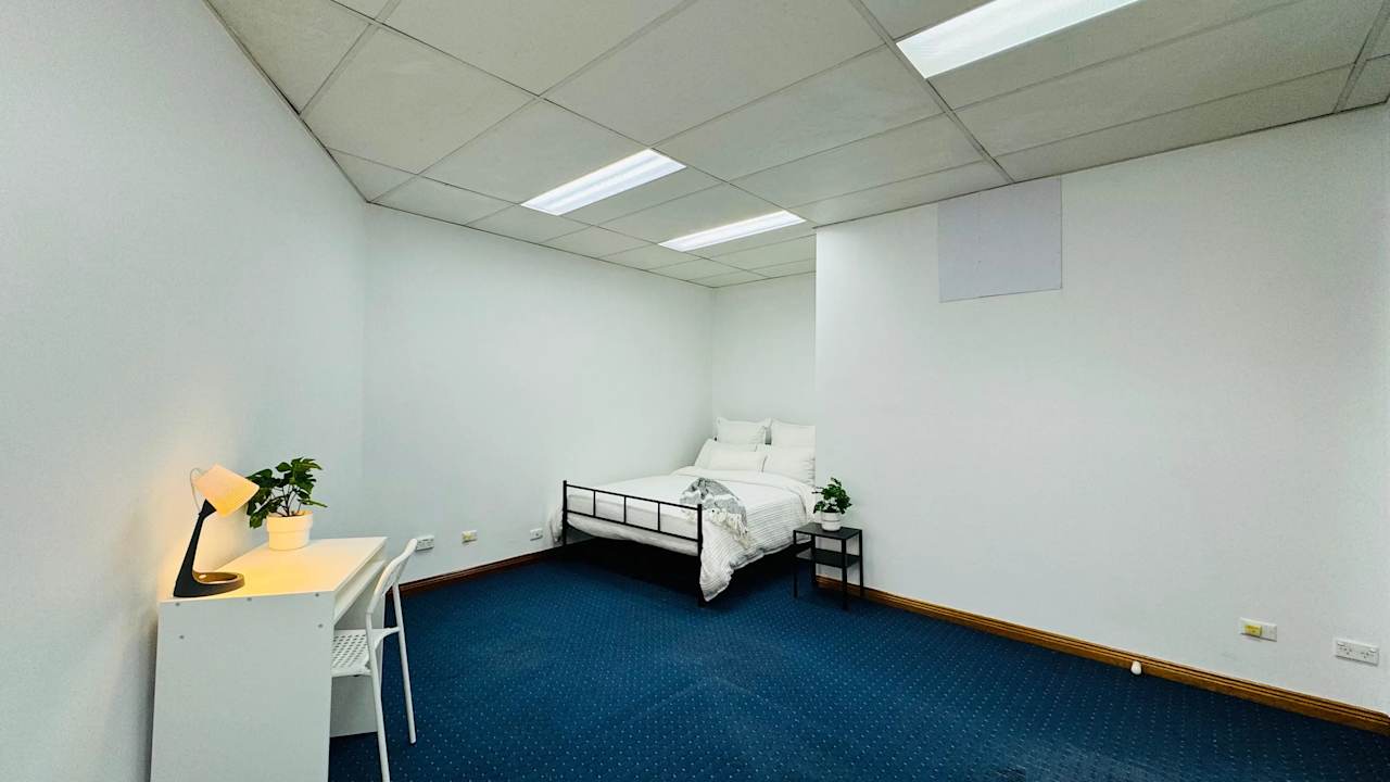 Furnished room in a share house