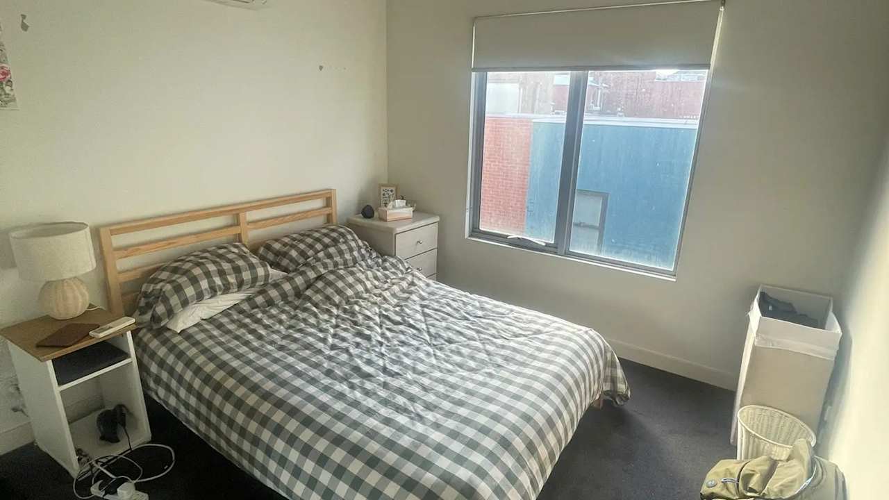 Furnished room with own bathroom