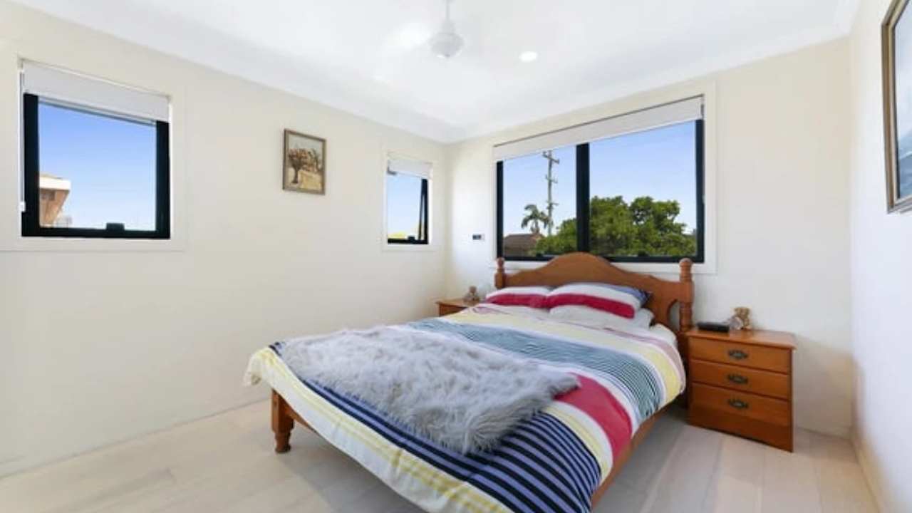 Unfurnished room with own bathroom