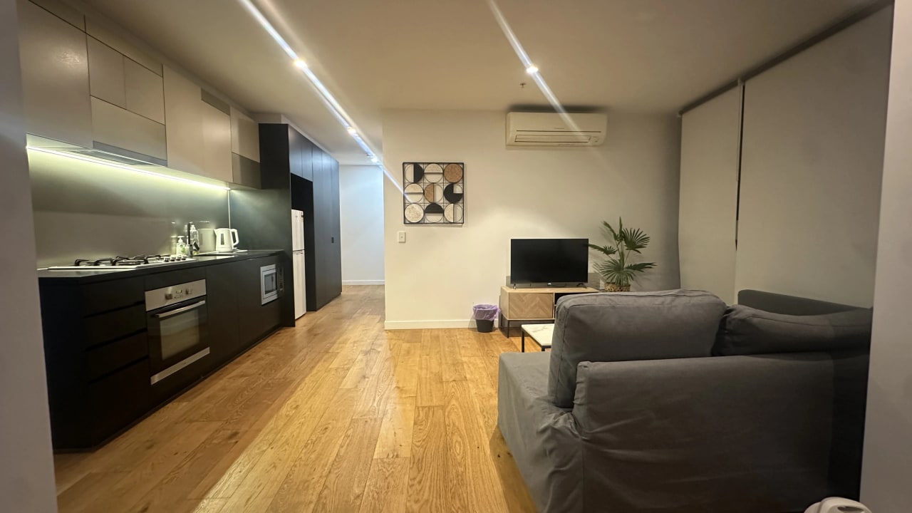 Furnished room with own bathroom