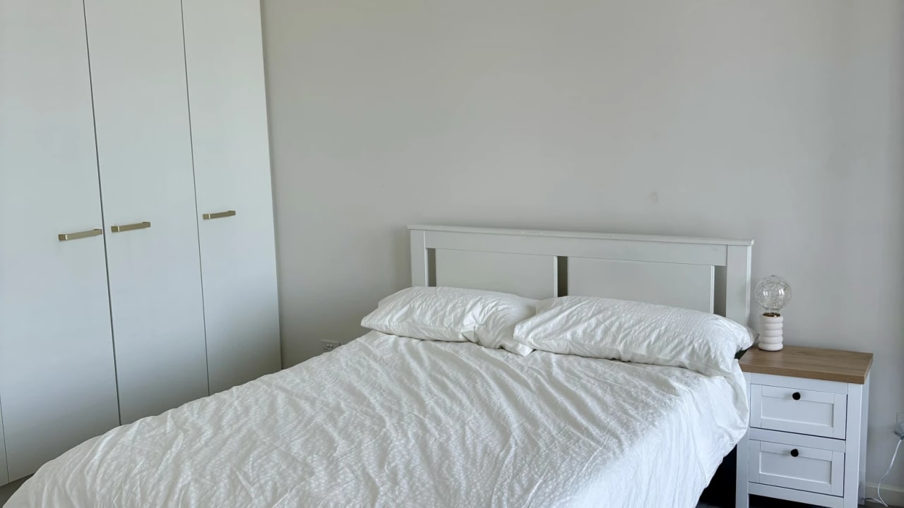 Furnished room with own bathroom