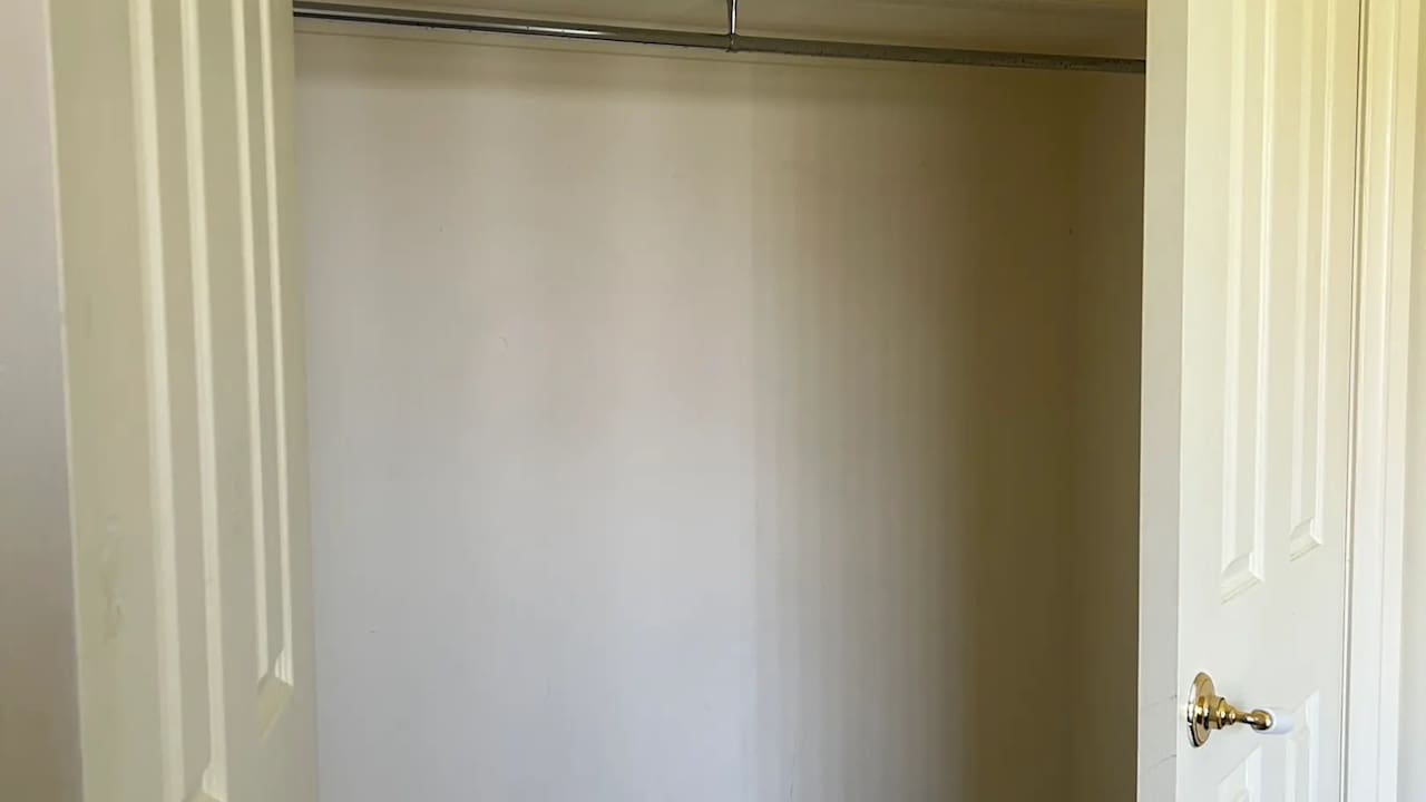 Unfurnished room in a share house