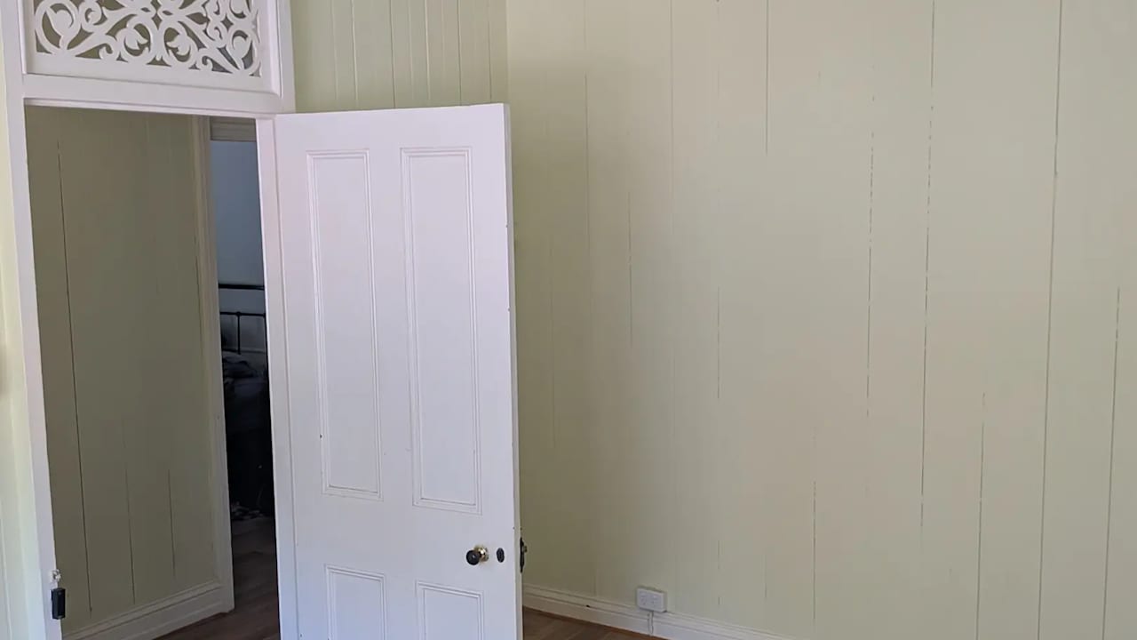 Room in a share house