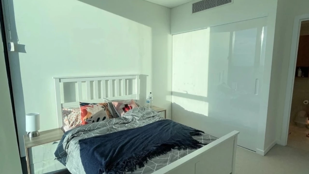 Furnished room with ensuite in a flatshare