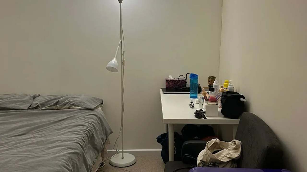 Furnished room in a flatshare