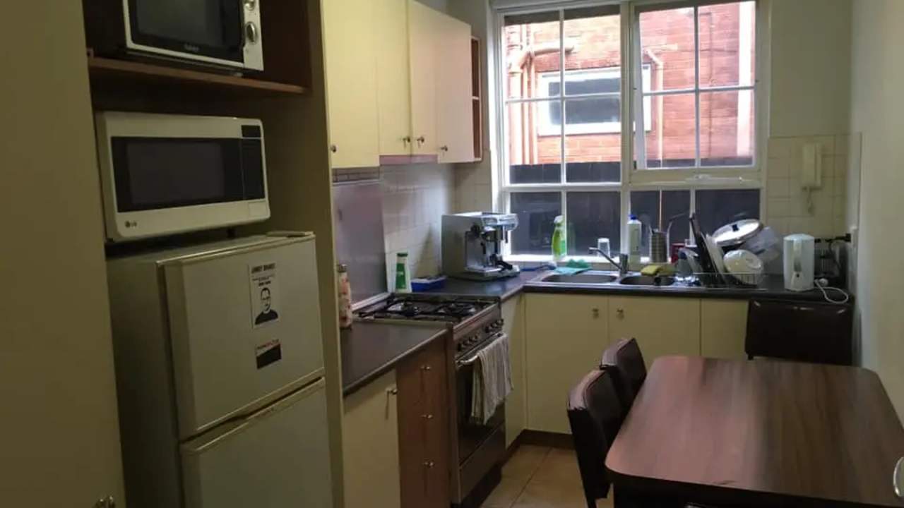 Furnished room in a flatshare