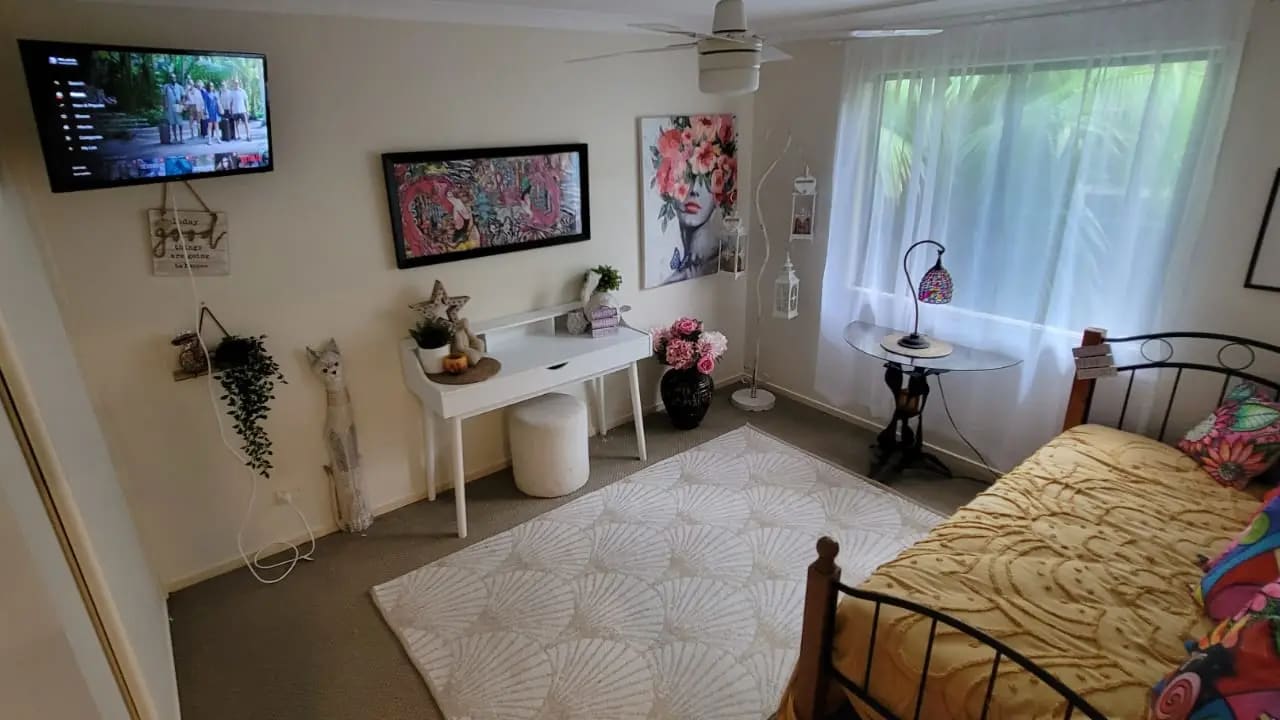 Furnished room with own bathroom