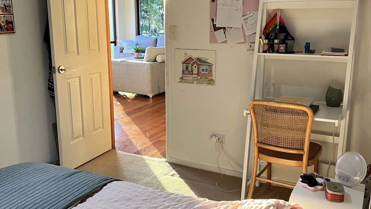 Room in a share house