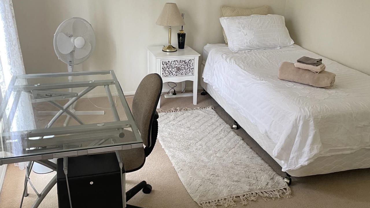Furnished room in a share house