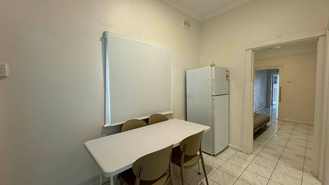 Furnished room in a share house