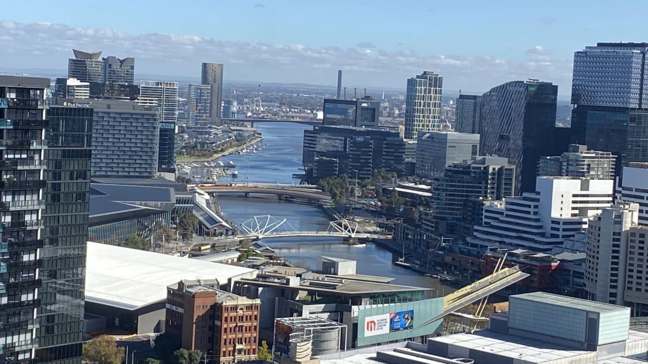 Furnished room with ensuite in a flatshare