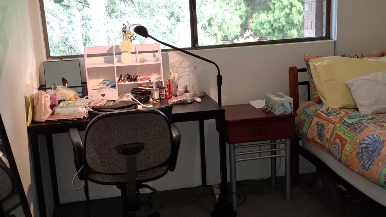 Furnished room in a flatshare
