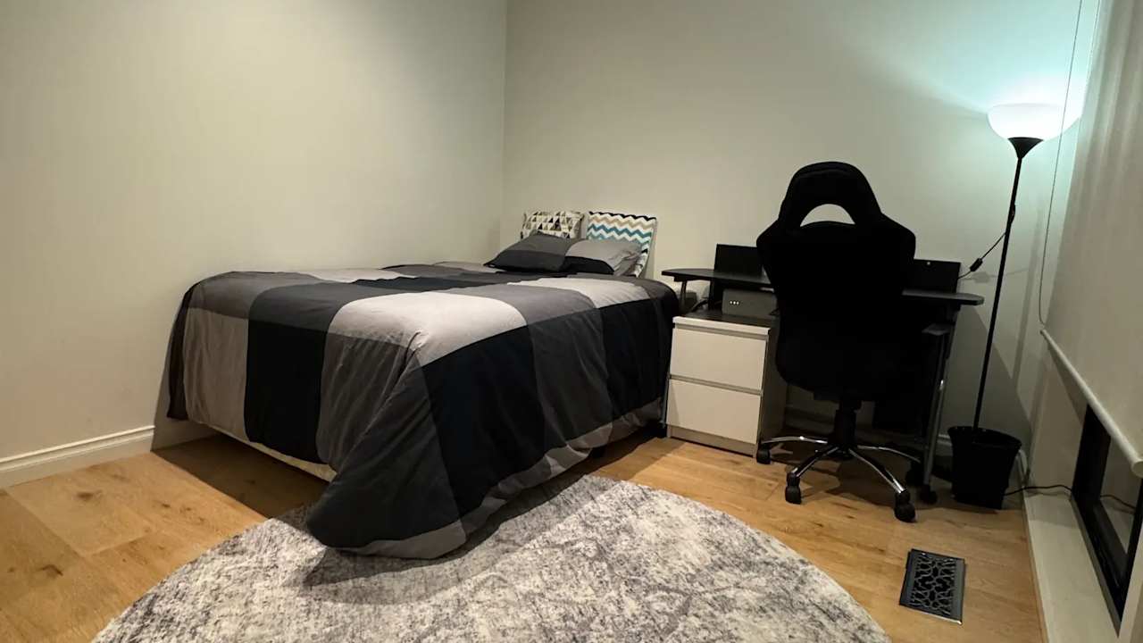 Furnished room with own bathroom