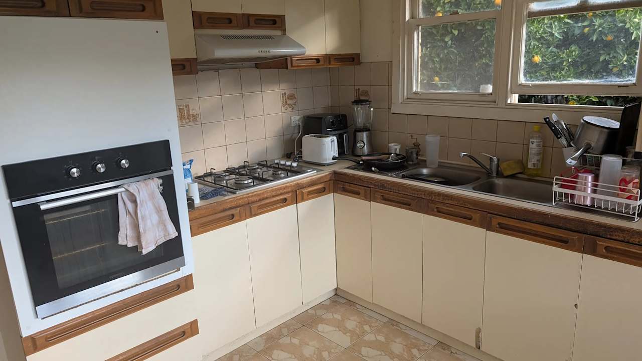 Unfurnished room in a share house
