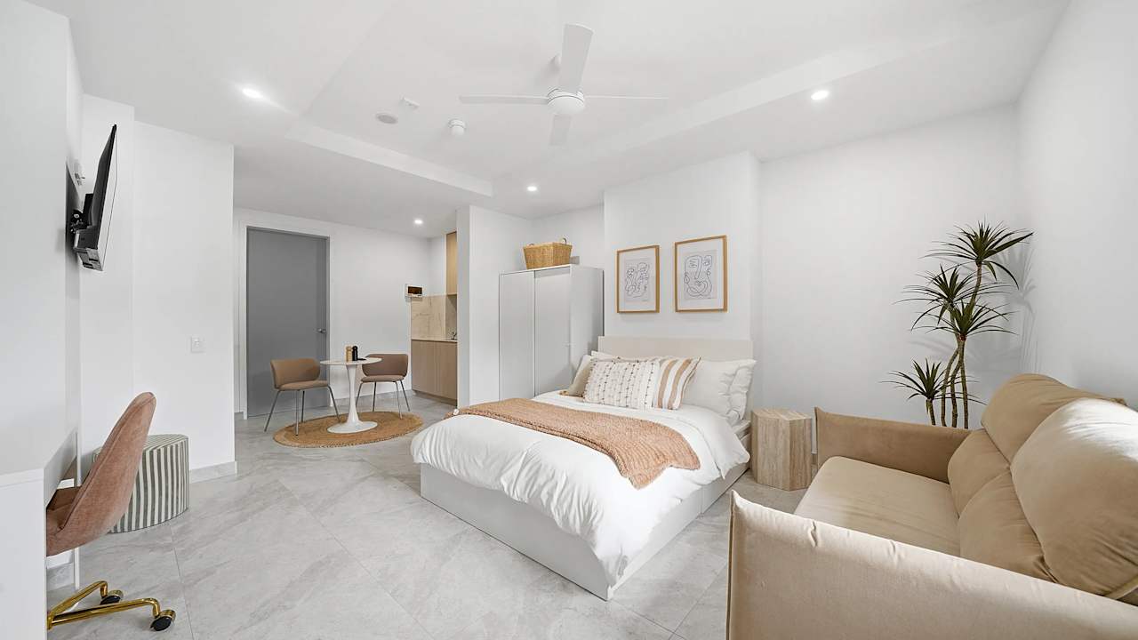 Room studio flat for rent