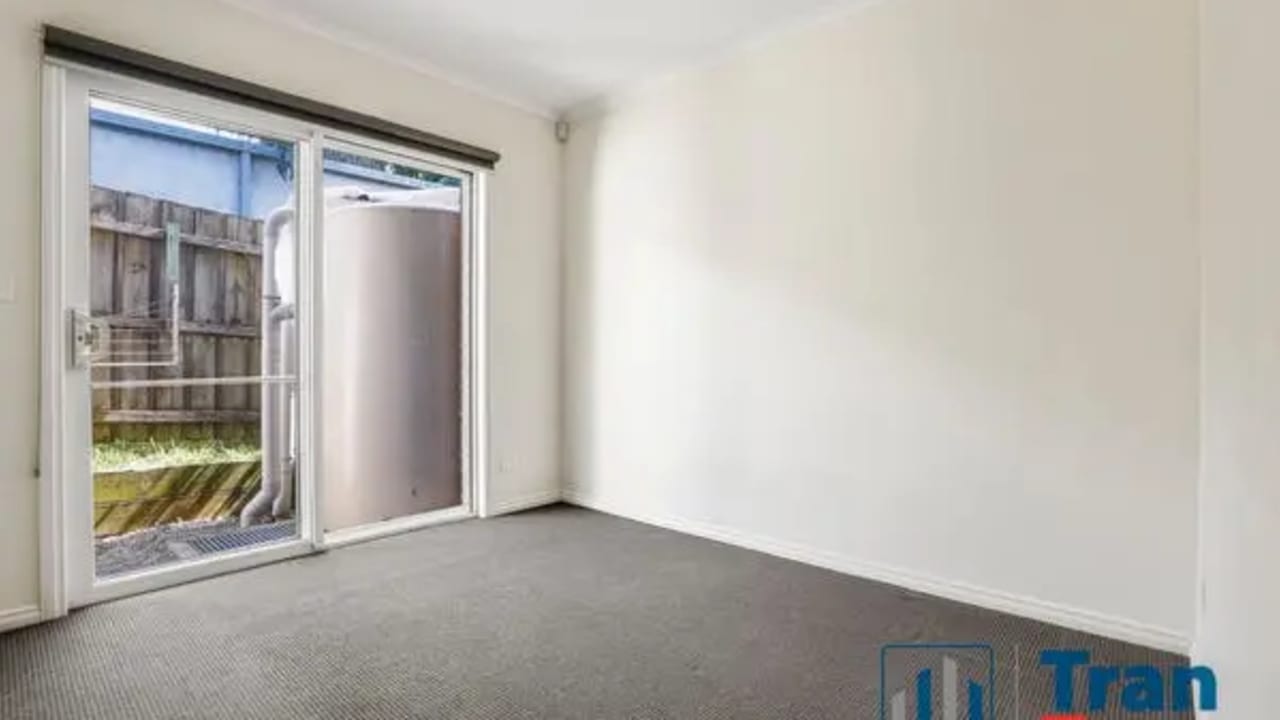 Furnished room with ensuite in a share house