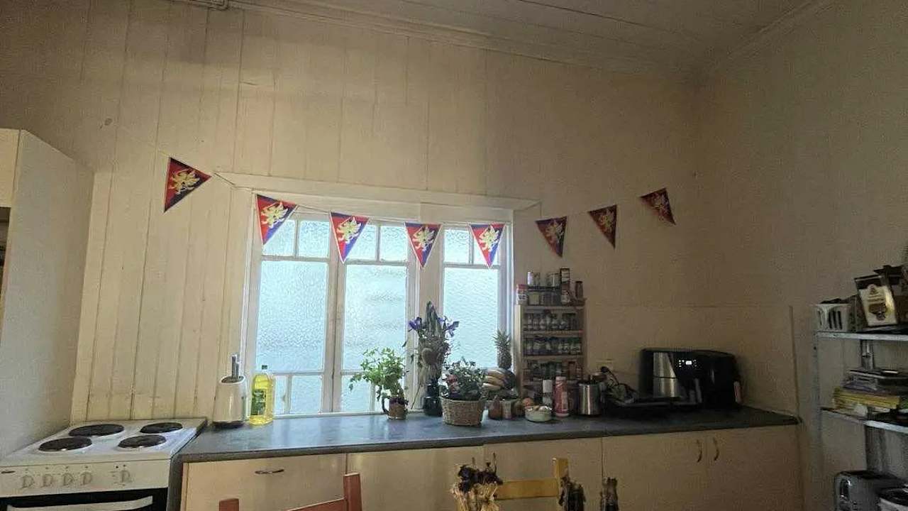 Unfurnished room in a share house