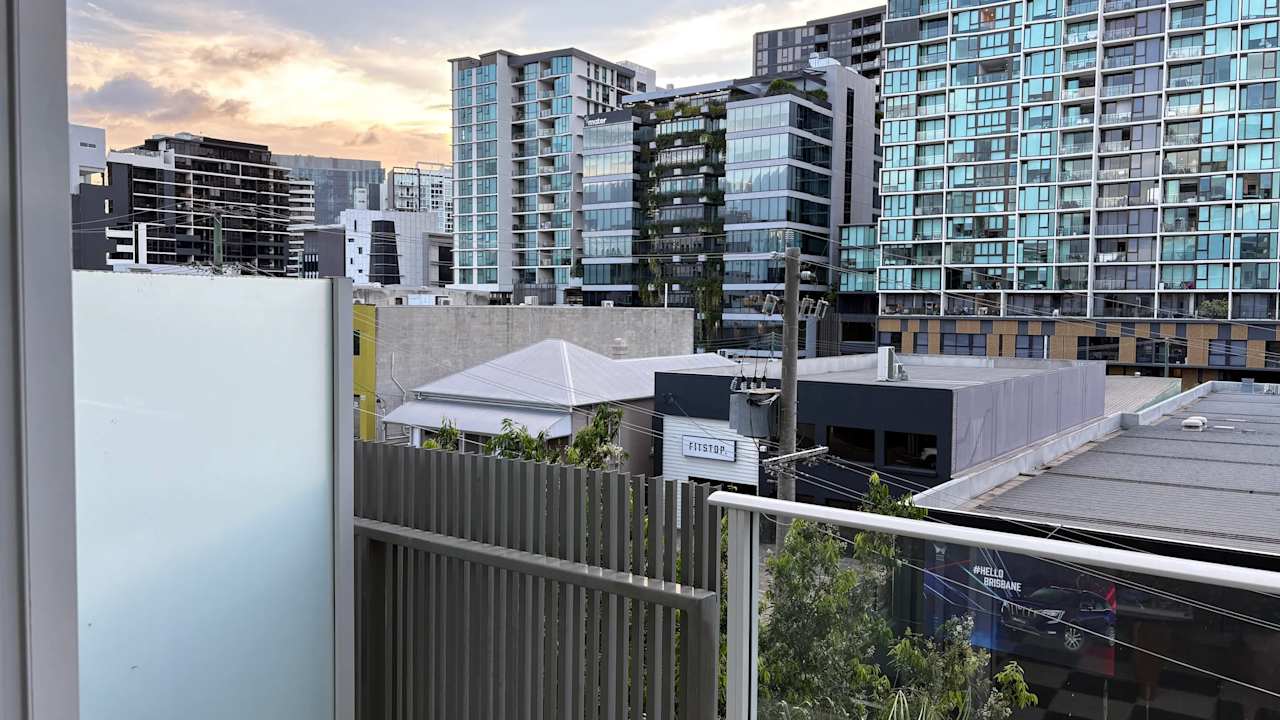 Unfurnished room in a flatshare