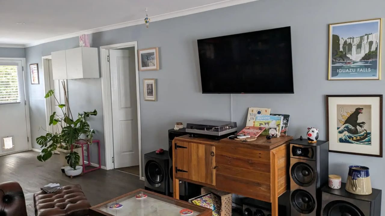 Whole property with 2 rooms for rent