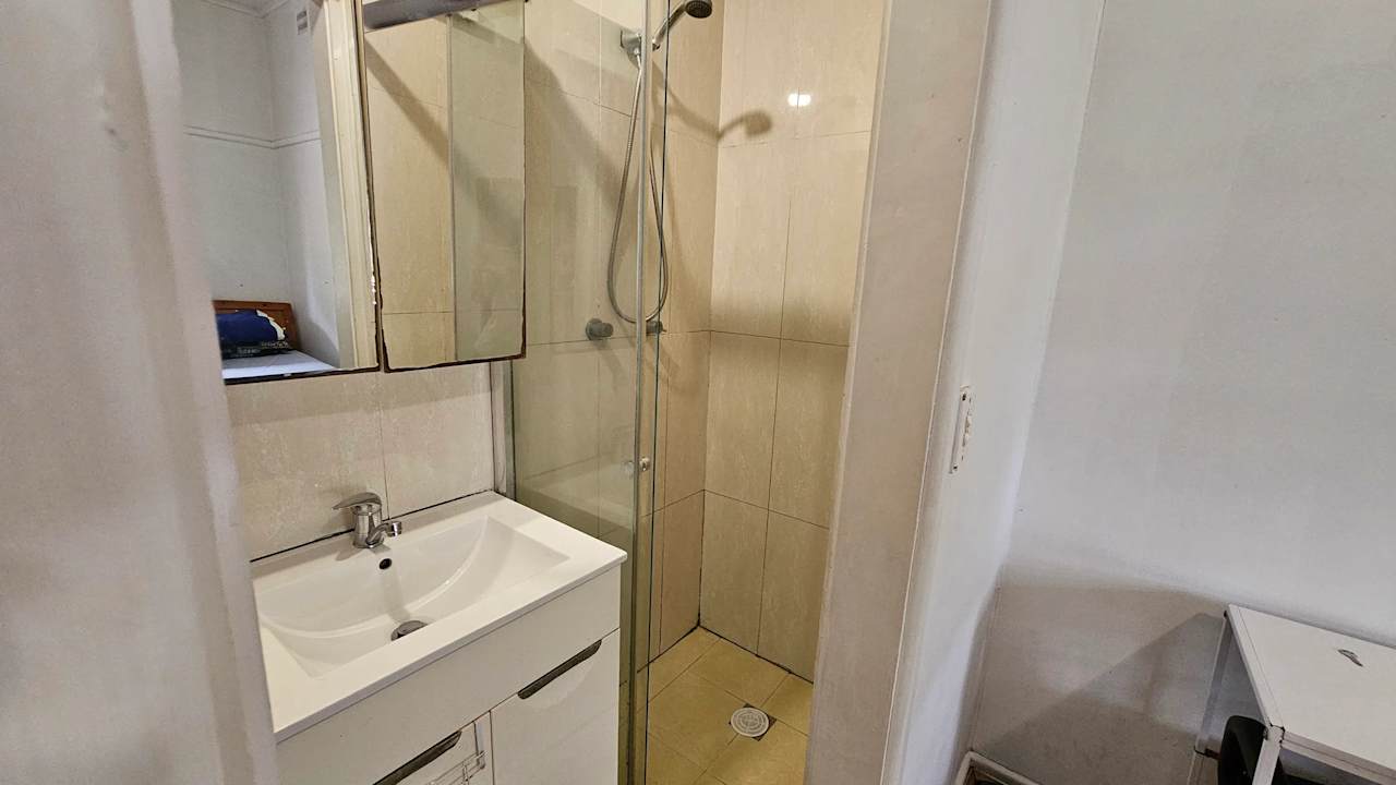 Furnished room with own bathroom