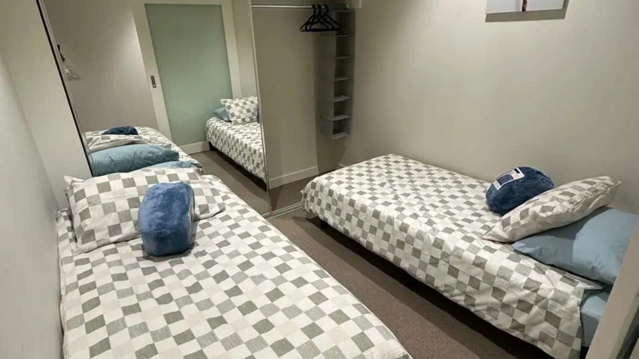 Furnished room in a flatshare