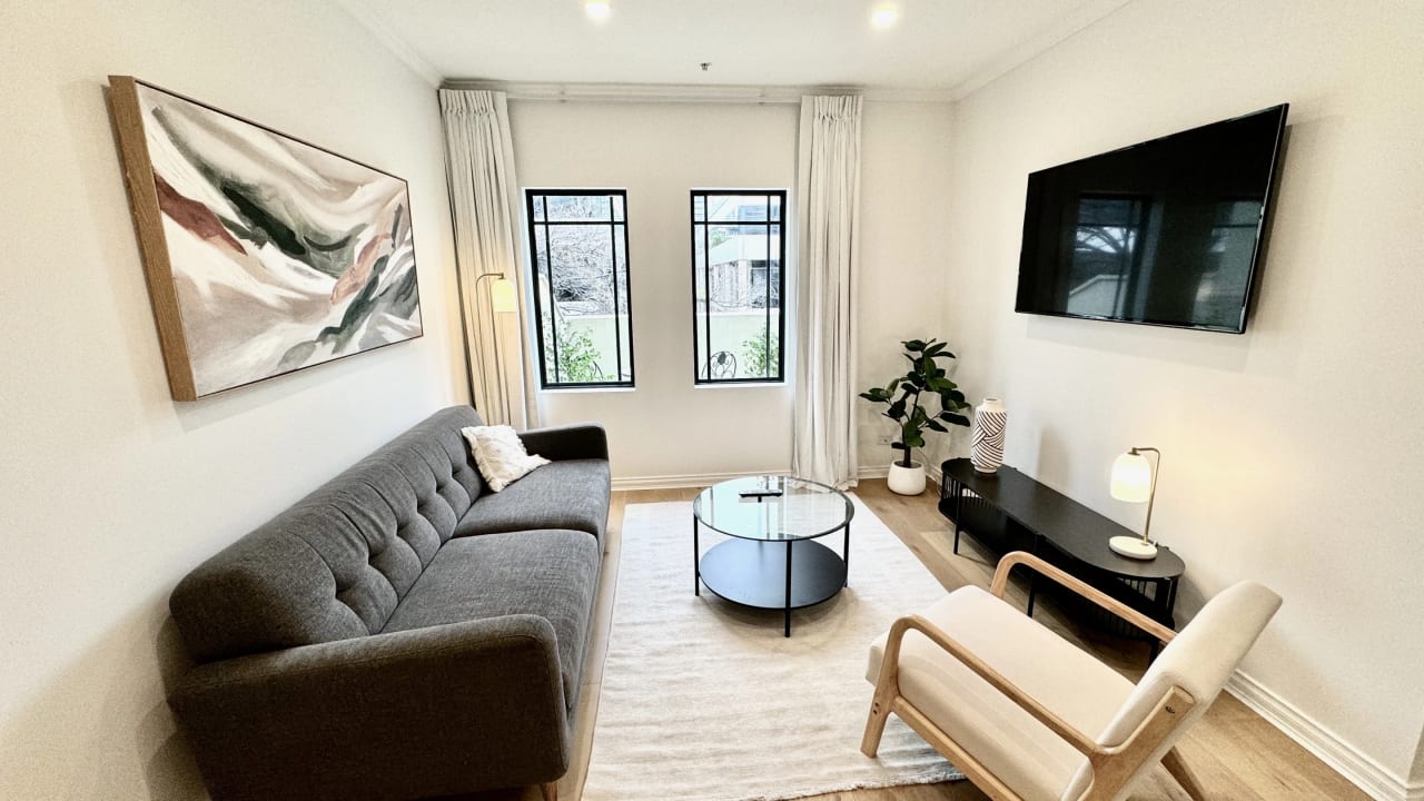 Whole property with 2 rooms for rent