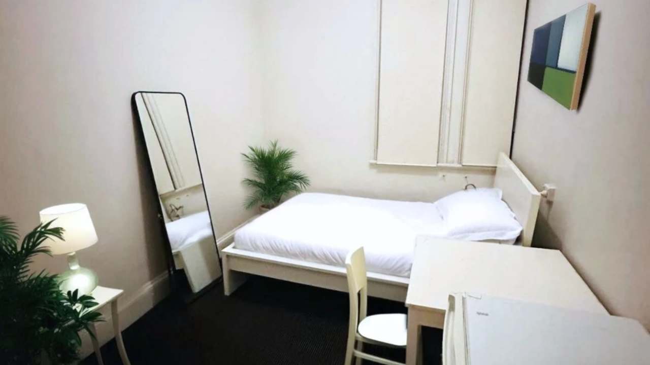 Furnished room in a share house