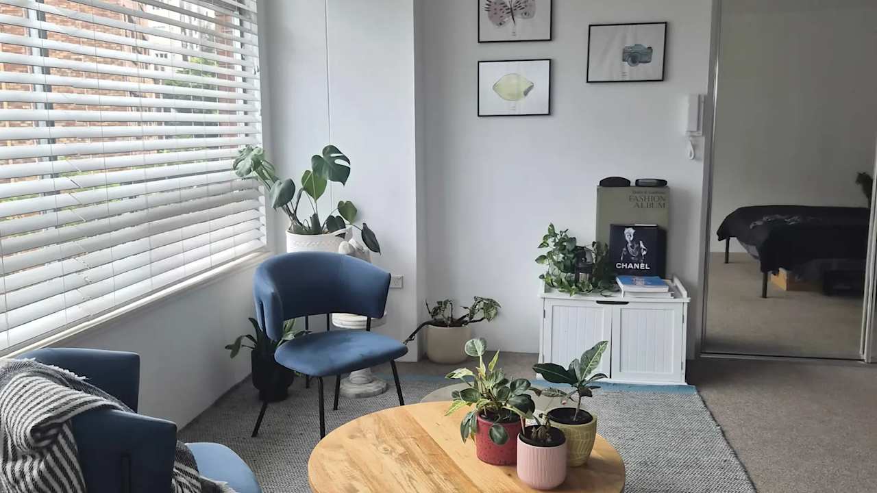 Furnished room studio flat for rent