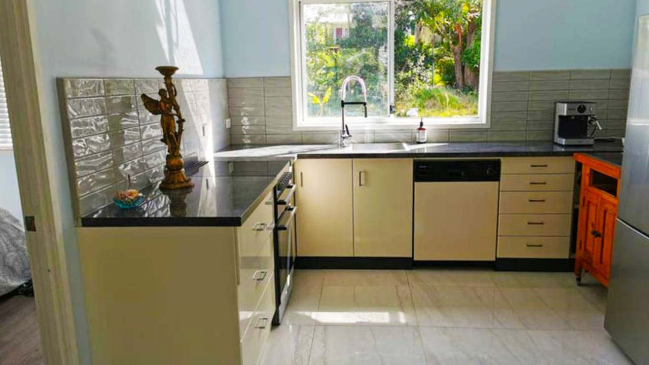 Whole property with 2 rooms for rent
