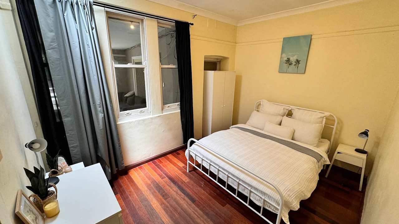 Furnished room in a share house