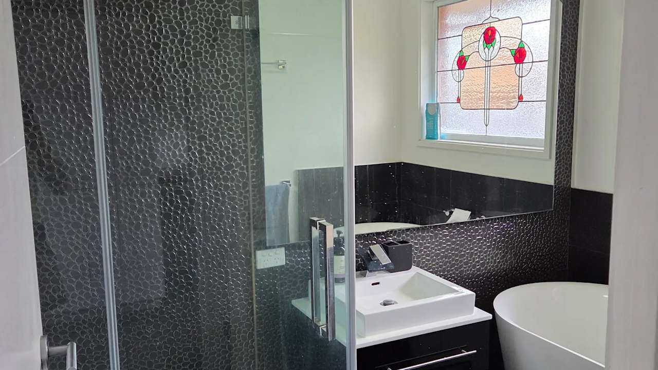 Unfurnished room with own bathroom